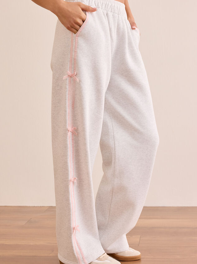 Pit Stop Bow Sweatpants Detail 4 - ALTAR'D STATE KIDS