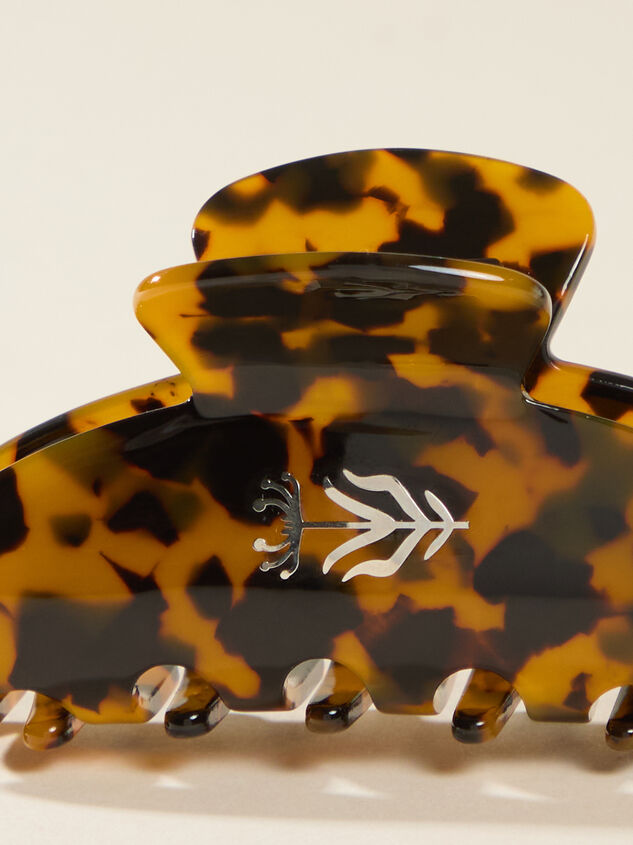 Tortoise Shell Claw Clip Detail 2 - ALTAR'D STATE KIDS