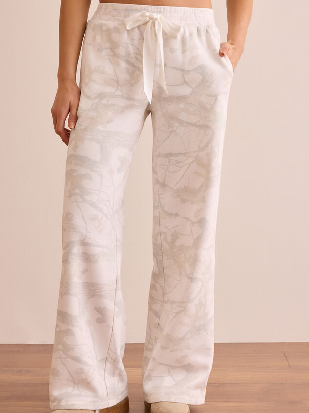 Full Sprint Camo Wide Leg Sweatpants Detail 3 - ALTAR'D STATE KIDS