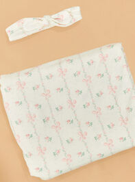 Buds & Bows Swaddle with Headband Detail 2 - ALTAR'D STATE KIDS