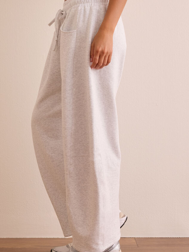 Summit Barrel Sweatpants Detail 2 - AS Kids