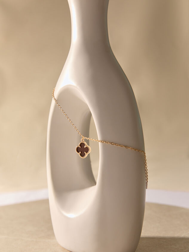 Dainty Brown Clover Necklace Detail 3 - AS Kids