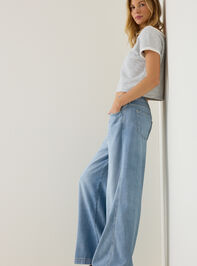Maryann High-Rise Twist Baggy Jean Detail 6 - AS Kids