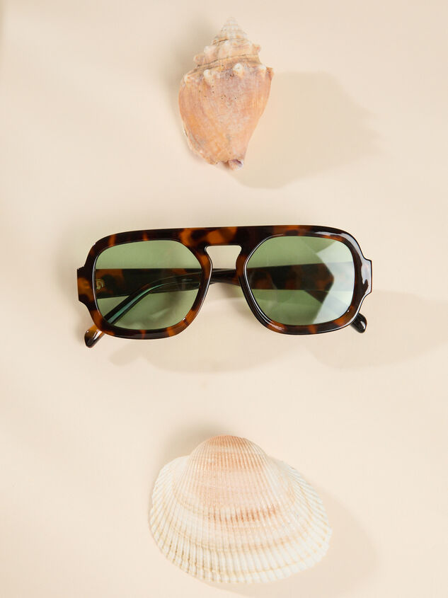 Timeless Tint Sunglasses Detail 2 - ALTAR'D STATE KIDS