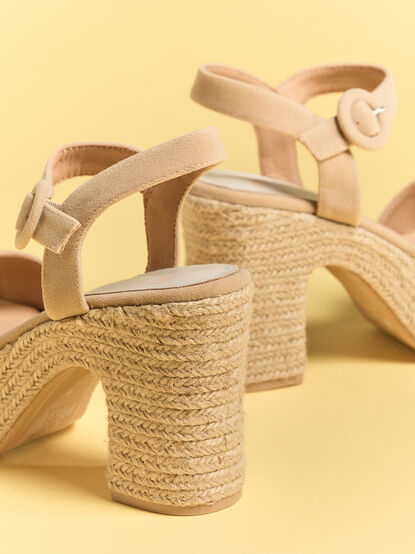 Jana Woven Wedge - ALTAR'D STATE KIDS