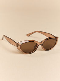 Arrowhead Cateye Sunglasses Detail 2 - AS Kids
