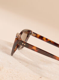 Sol Ray Sunglasses Detail 3 - ALTAR'D STATE KIDS