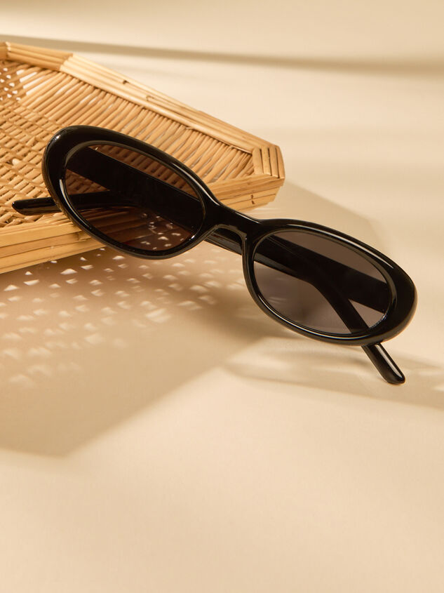 Amelia Oval Sunglasses Detail 3 - ALTAR'D STATE KIDS