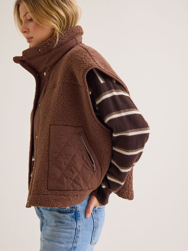 Kaia Sherpa Vest Detail 4 - AS Kids