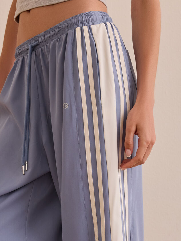 Run This Back Side Stripe Pant Detail 6 - AS Kids