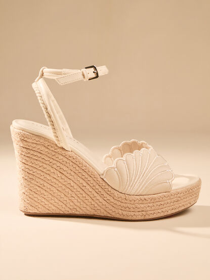 Aryell Shell Wedges - ALTAR'D STATE KIDS