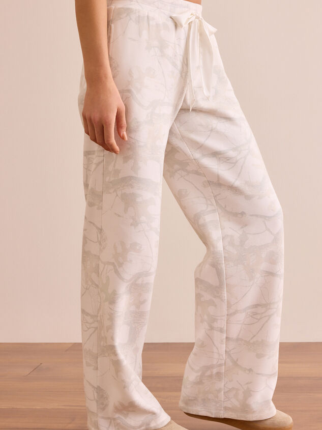 Full Sprint Camo Wide Leg Sweatpants Detail 4 - ALTAR'D STATE KIDS