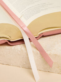 Hosanna Revival Notetaking Bible- Rosedal Theme Detail 3 - ALTAR'D STATE KIDS