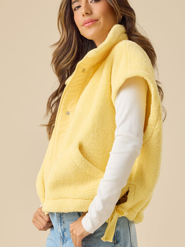 Nina Oversized Sherpa Vest Detail 3 - ALTAR'D STATE KIDS