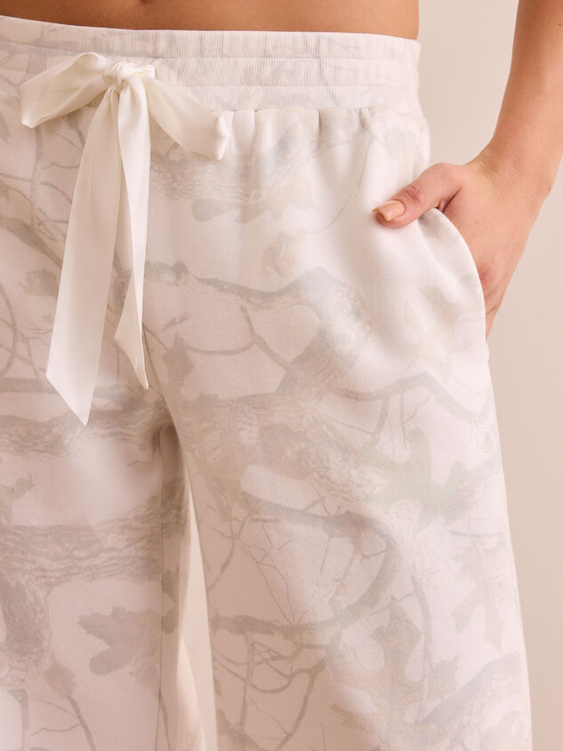 Full Sprint Camo Wide Leg Sweatpants Detail 2 - ALTAR'D STATE KIDS