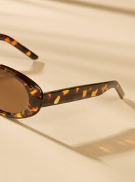 Amelia Oval Sunglasses Detail 2 - ALTAR'D STATE KIDS