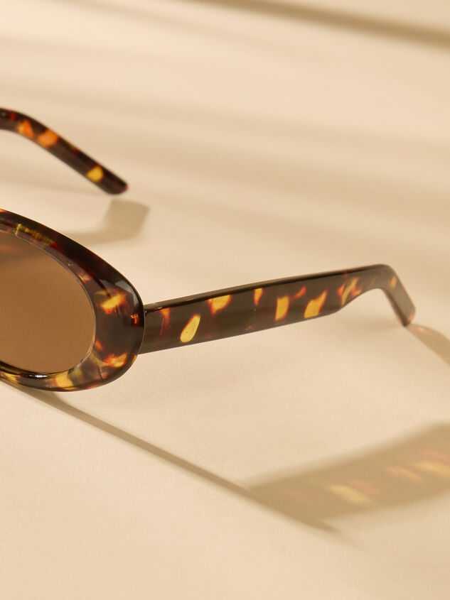 Amelia Oval Sunglasses Detail 2 - ALTAR'D STATE KIDS