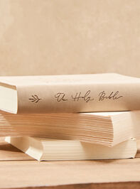 Hosanna Revival Notetaking Bible - Marlo Theme NLT Detail 2 - ALTAR'D STATE KIDS