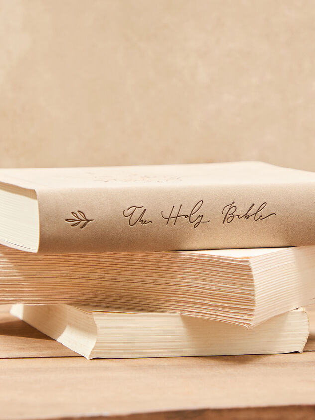 Hosanna Revival Notetaking Bible - Marlo Theme NLT Detail 2 - ALTAR'D STATE KIDS