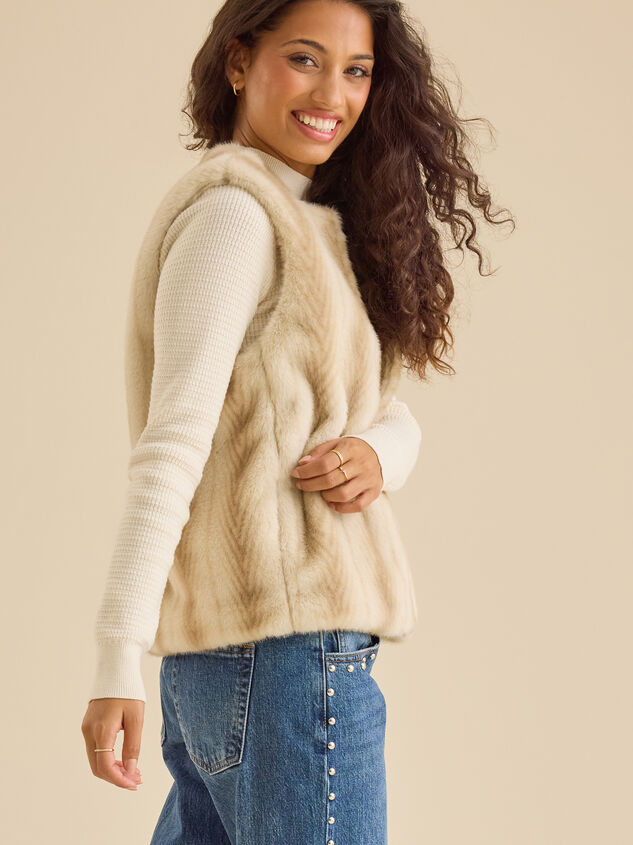 Amery Fur Vest Detail 4 - ALTAR'D STATE KIDS