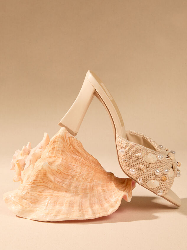 Dolce Vita Tylah Heel Detail 3 - ALTAR'D STATE KIDS