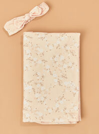 Dolly Daisy Swaddle and Headband Detail 2 - AS Kids