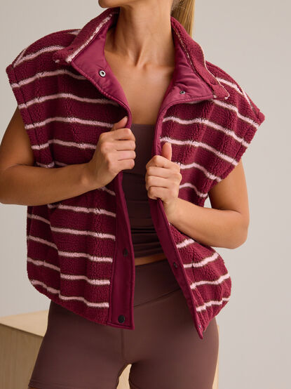 Apr&egrave;s Stripe Sherpa Vest - AS Kids