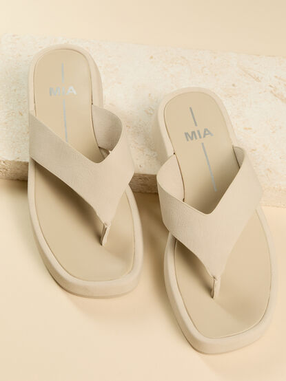 Pamelia Chunky Flip Flop - ALTAR'D STATE KIDS