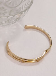 Criss-Cross Bangle Bracelet Detail 2 - AS Kids