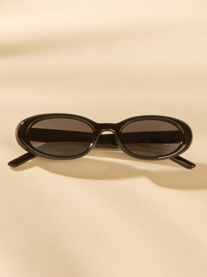 Amelia Oval Sunglasses - ALTAR'D STATE KIDS