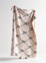 Billie Throw - ALTAR'D STATE KIDS