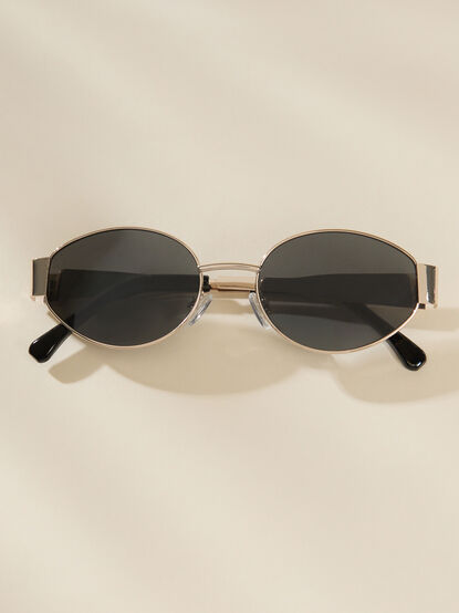 Victory Vintage Sunglasses - ALTAR'D STATE KIDS