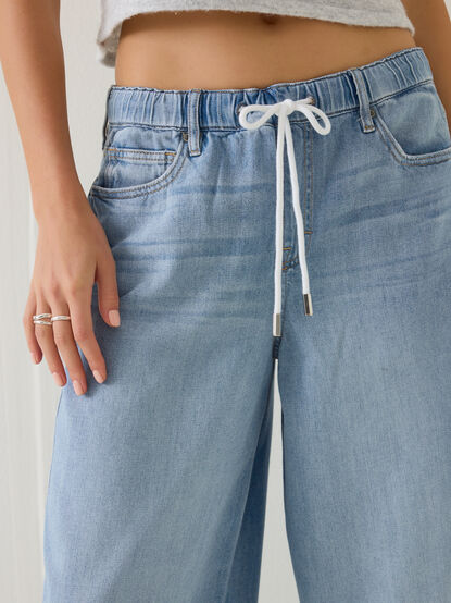 Maryann High-Rise Twist Baggy Jean - AS Kids