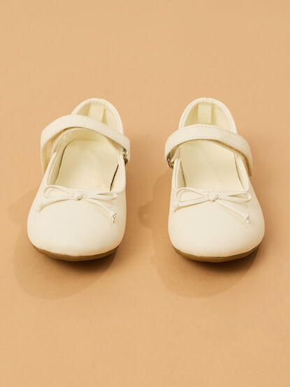 Gianna Bow Strap Flats - ALTAR'D STATE KIDS