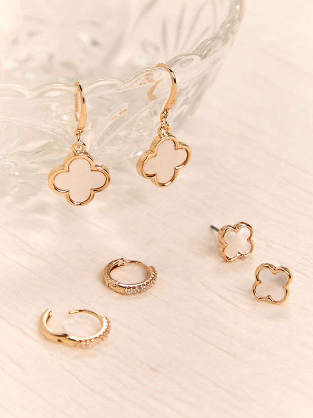 Pearl Clover Dangle Earrings Detail 2 - AS Kids