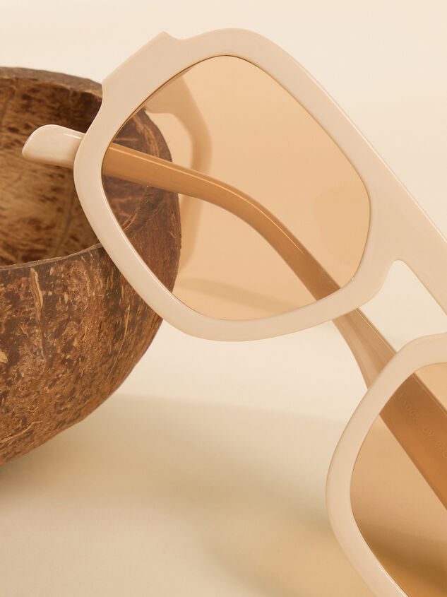 Timeless Tint Sunglasses Detail 3 - ALTAR'D STATE KIDS