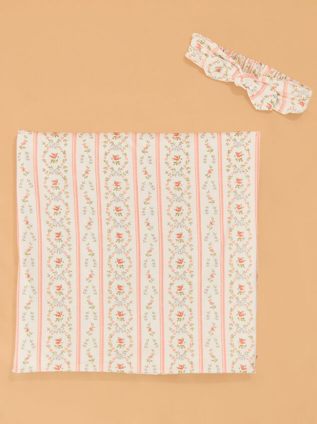 Marnie Swaddle Set Detail 2 - AS Kids