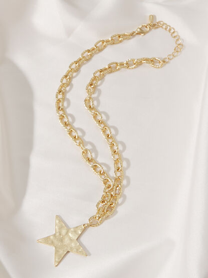 Worn Gold Hammered Star Necklace - ALTAR'D STATE KIDS