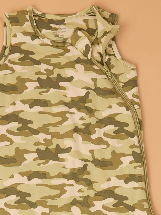 Hunter Camo Sleep Bag Detail 2 - AS Kids