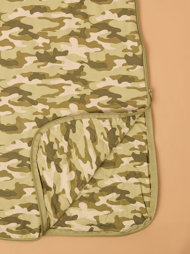 Hunter Camo Sleep Bag Detail 3 - AS Kids