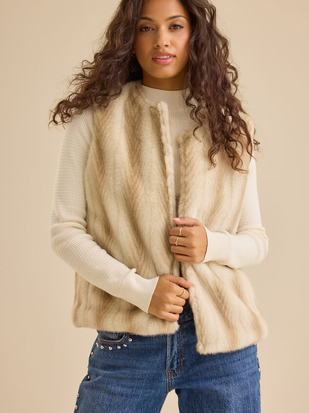 Amery Fur Vest Detail 2 - ALTAR'D STATE KIDS