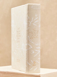 Hosanna Revival NLT Journaling Bible: Cordova Theme Detail 2 - ALTAR'D STATE KIDS