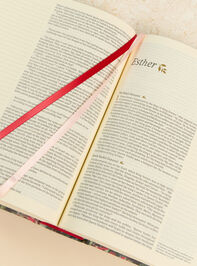 Hosanna Revival NLT Journaling Bible: Cana Theme Detail 3 - ALTAR'D STATE KIDS