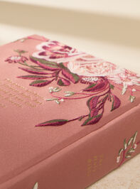 Hosanna Revival Notetaking Bible- Rosedal Theme Detail 4 - ALTAR'D STATE KIDS