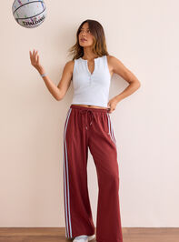 Run This Back Side Stripe Pant Detail 4 - AS Kids