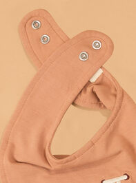 Mealtime MVP Bib Detail 3 - AS Kids
