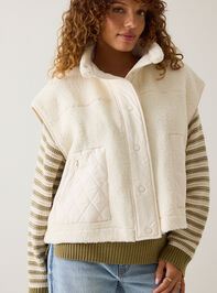 Kaia Sherpa Vest Detail 4 - AS Kids